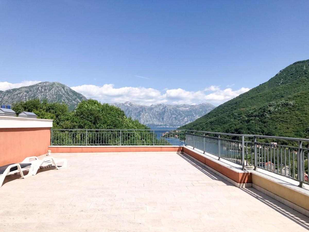 Lavender Bay Apartment D9 Donji Morinj Εξωτερικό φωτογραφία