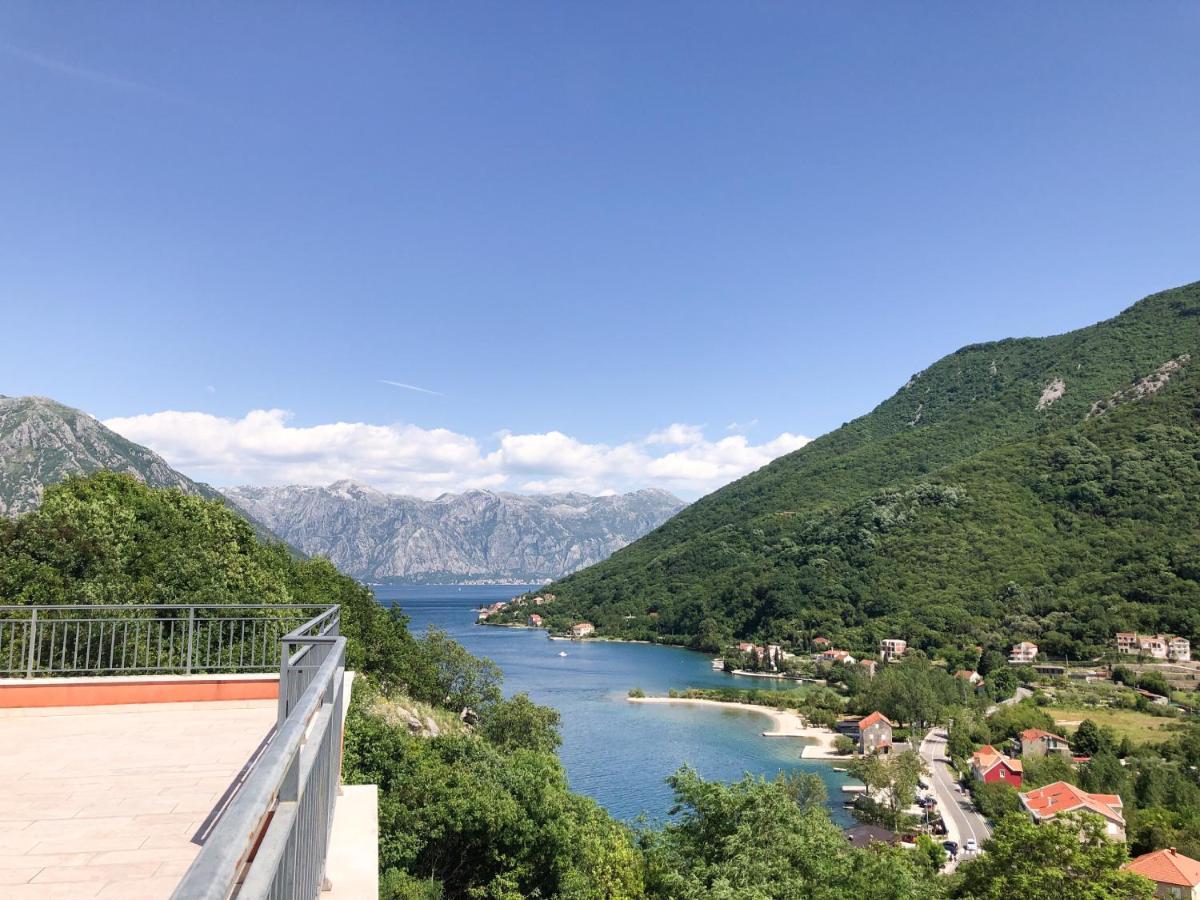 Lavender Bay Apartment D9 Donji Morinj Εξωτερικό φωτογραφία